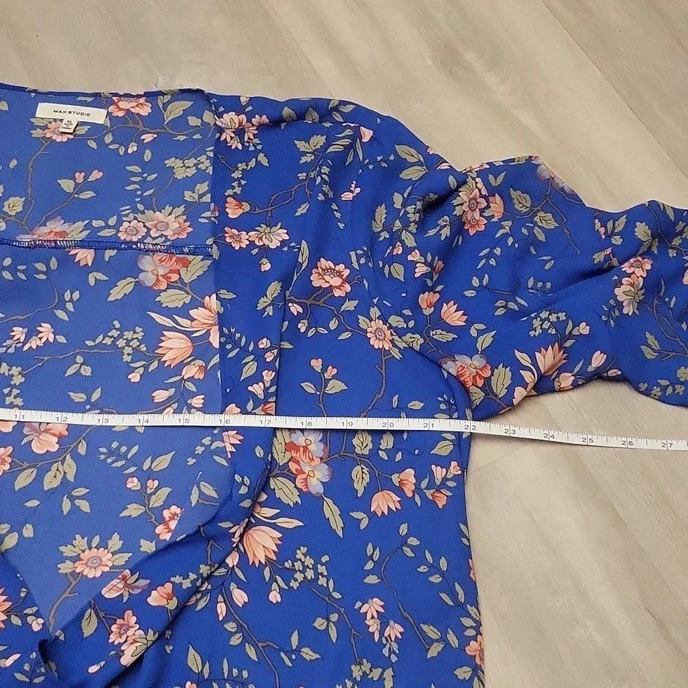 Max Studio Blue Floral Surplice Blouse Flutter Long Sleeves Womens Size XL - Picture 8 of 8